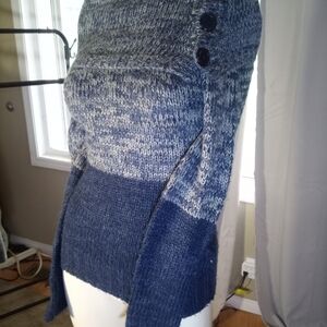 Women's Blue Knit Sweater